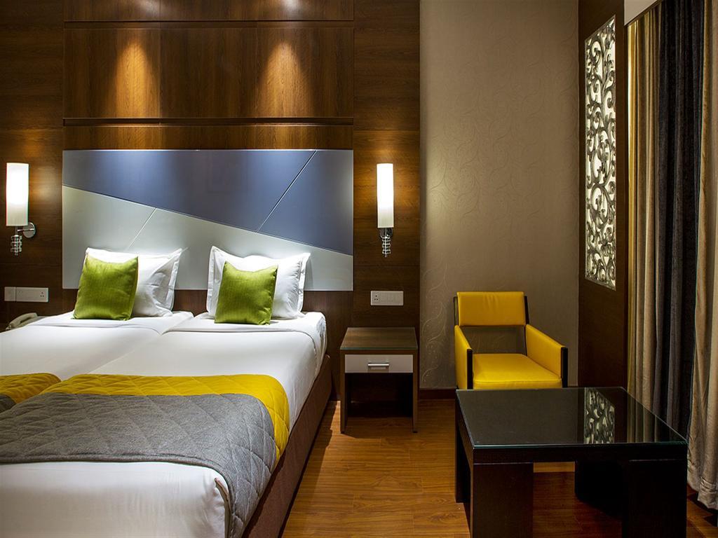 Hotel The The Grand Magrath Bangalore Exterior photo